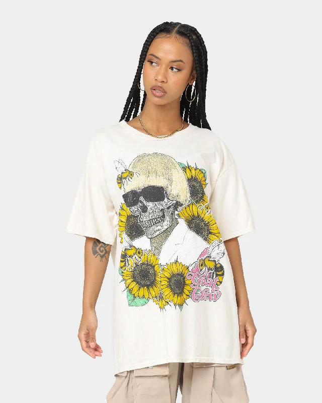 Goat Crew Flower Skull T-Shirt Off White Collared Crew Neck Turtle Neck