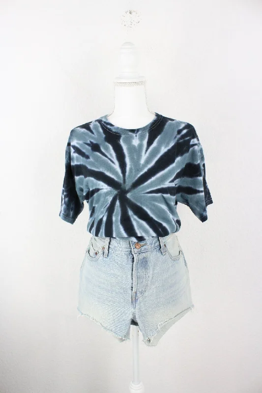 Vintage Grey Batik T-Shirt (M) Ribbed Striped Patterned