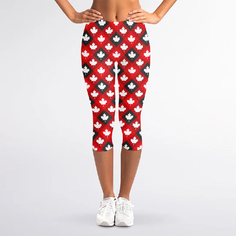 Canada Maple Leaf Pattern Print Women's Capri Leggings Cozy Sweat-Wicking Leggings