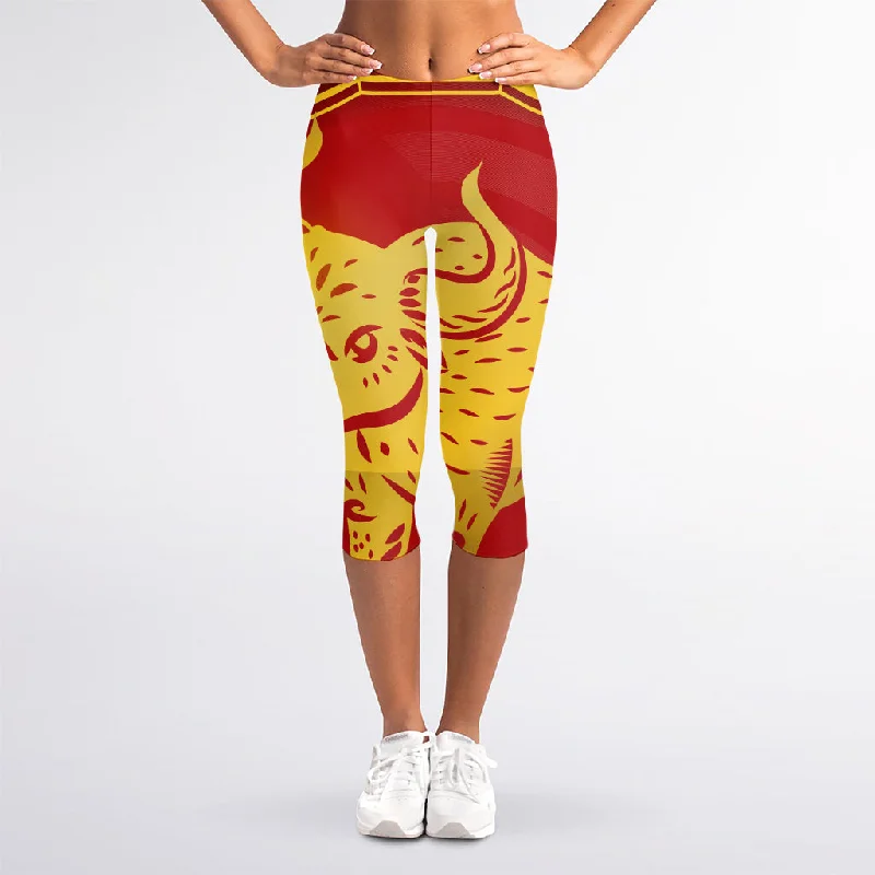 Chinese Ox Zodiac Symbol Print Women's Capri Leggings Fashionable Plus-Size Activewear Chinese Ox Zodiac Symbol Print Women's Capri Leggings Fashionable Plus-Size Activewear