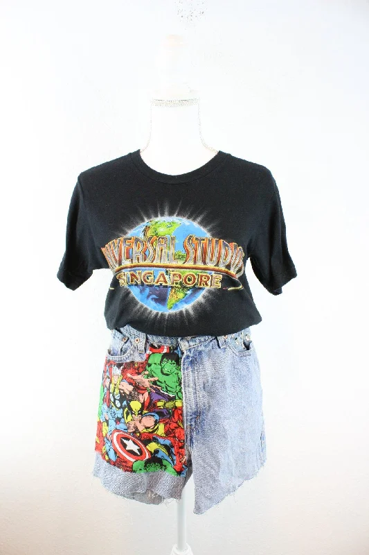 Vintage Universal Studios T-Shirt (S) Zippered Buttoned Snapped