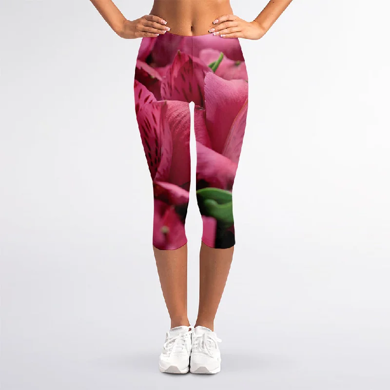 Burgundy Alstroemeria Print Women's Capri Leggings Fashionable Solid Color Tights