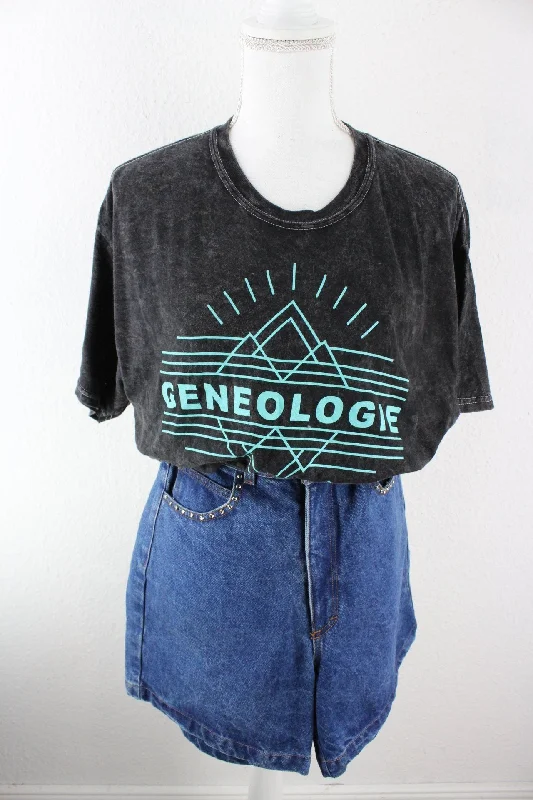 Vintage Geneologie T-Shirt (L) Cozy Warm Stylish