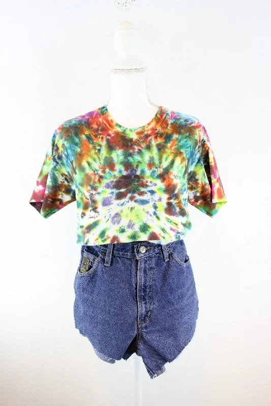 Vintage Colorful Batik T-Shirt (M) Chenille Blend Fleece Blend Nylon Blend