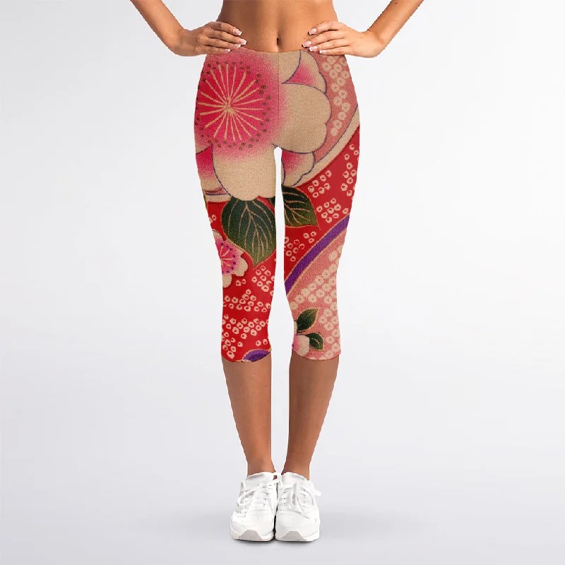 Cherry Blossom Kimono Pattern Print Women's Capri Leggings Fashionable Minimal Active Leggings