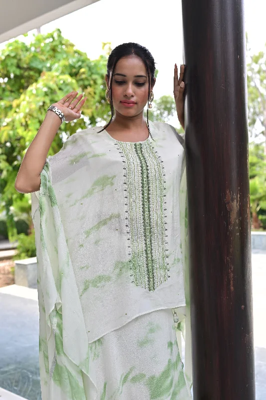 cream & green