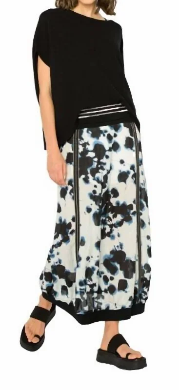 Linen Maxi Skirt In Navy denim skirt fashionable