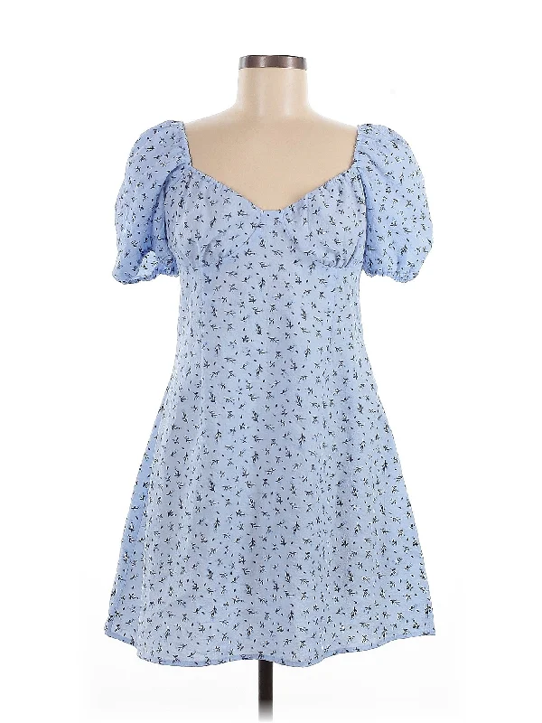 Casual Dress Crew Neckline Sporty