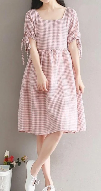 Women Casual White & Pink Checked Dress
