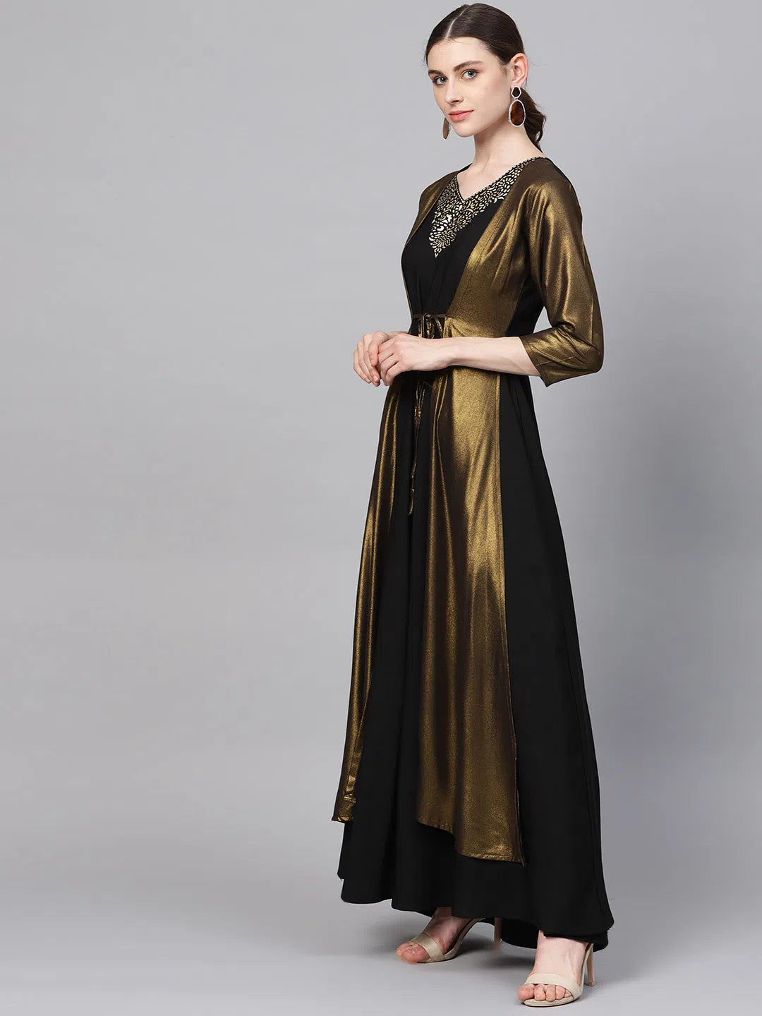 Ahalyaa Women'S Black Crepe Dress With Attached Jacket Snapped Jacket Toggled Jacket Drawstring Jacket