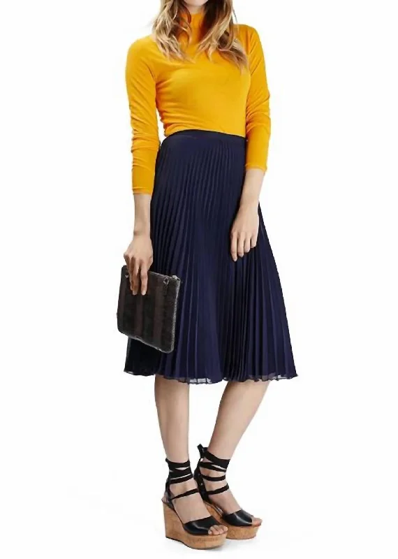 Pleated Midi Skirt In Navy zip skirt side