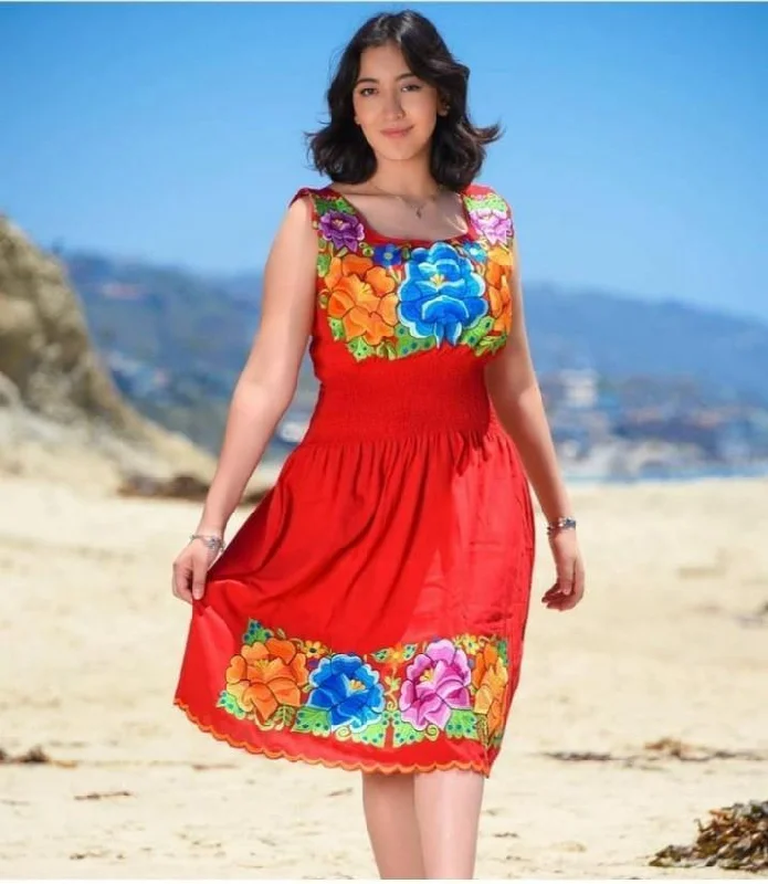 ARTESIAN EMBROIDERED DRESS RED