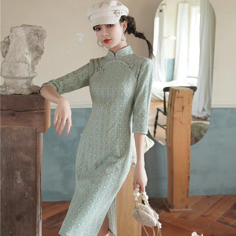 Floral Lace Traditional Cheongsam Knee Length Chinese Dress