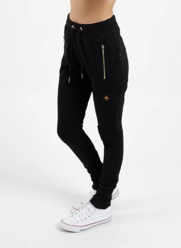 Escape Trackies - Plus dot 2.0