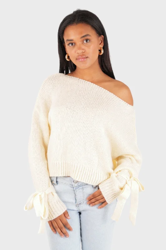 ""One shoulder"" sweater white