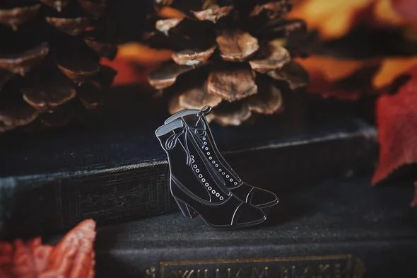 Salem Boots Pin